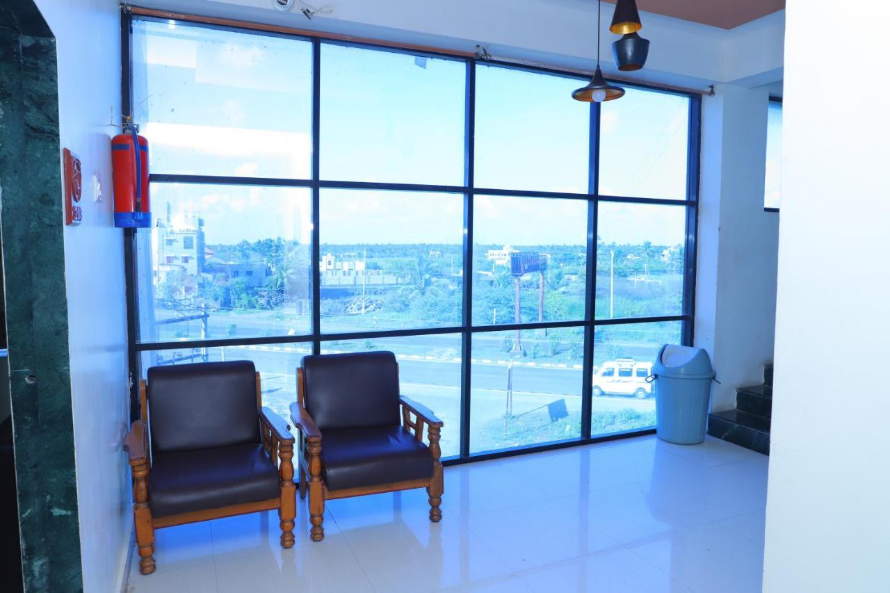 Hotel Dreamlnd Somnāth Dış mekan fotoğraf