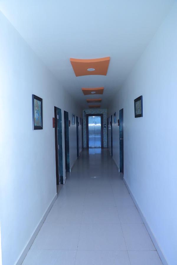 Hotel Dreamlnd Somnāth Dış mekan fotoğraf